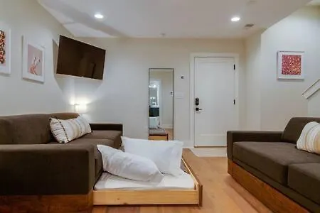Hébergement de vacances Luxury Townhome With Rooftop Views Nashville