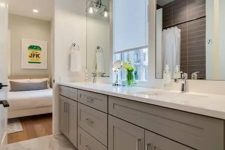 Luxury Townhome With Rooftop Views Nashville